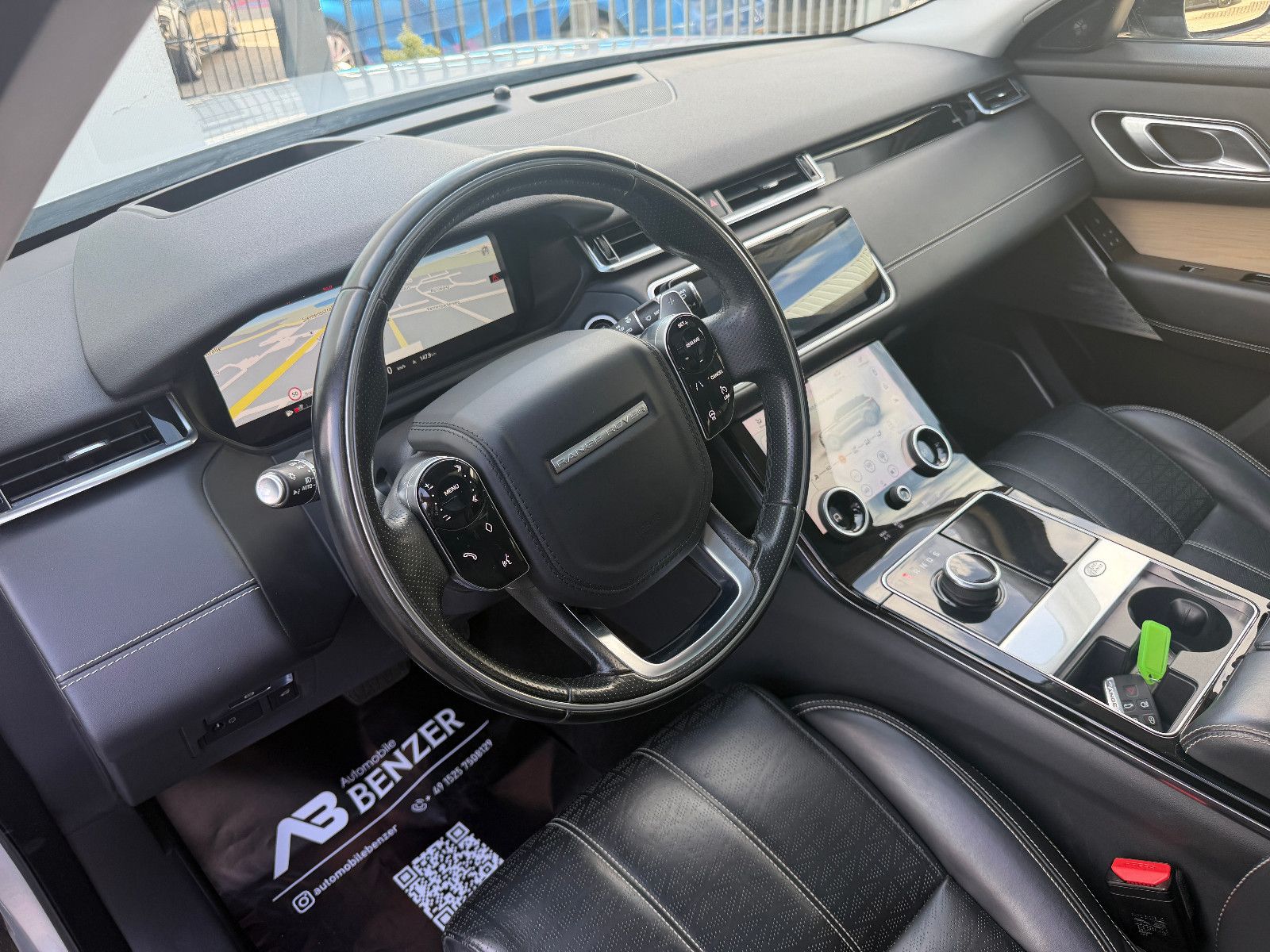 Fahrzeugabbildung Land Rover Range Rover Velar SE/PANO/KAMERA/MERIDIAN/MASSAG