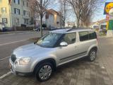Skoda Yeti Active Plus Edition:AHK:PDC:GARANTIE: - gebrauchte Skoda Yeti aus dem Jahr 2013