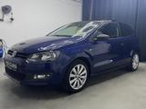 Volkswagen Polo 1.2|Panorama|Sitzheiz|Tempo|Einpark|T-Leder - Volkswagen Polo aus 2012 mit Benzin-Antrieb: Schiebedach, Kleinwagen