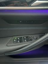 BMW M550i xDrive Limo.M+Standh.+Laser+Glasdach+AHK H - gebrauchte BMW M550 aus dem Jahr 2021