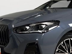 Fahrzeugabbildung BMW 218i Active Tourer--Pano/DrivingProf/eSitze/19LM