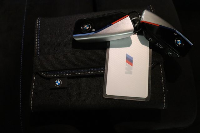 Fahrzeugabbildung BMW 218d Active Tourer M Sportpaket|1HAND|WIDESCREEN