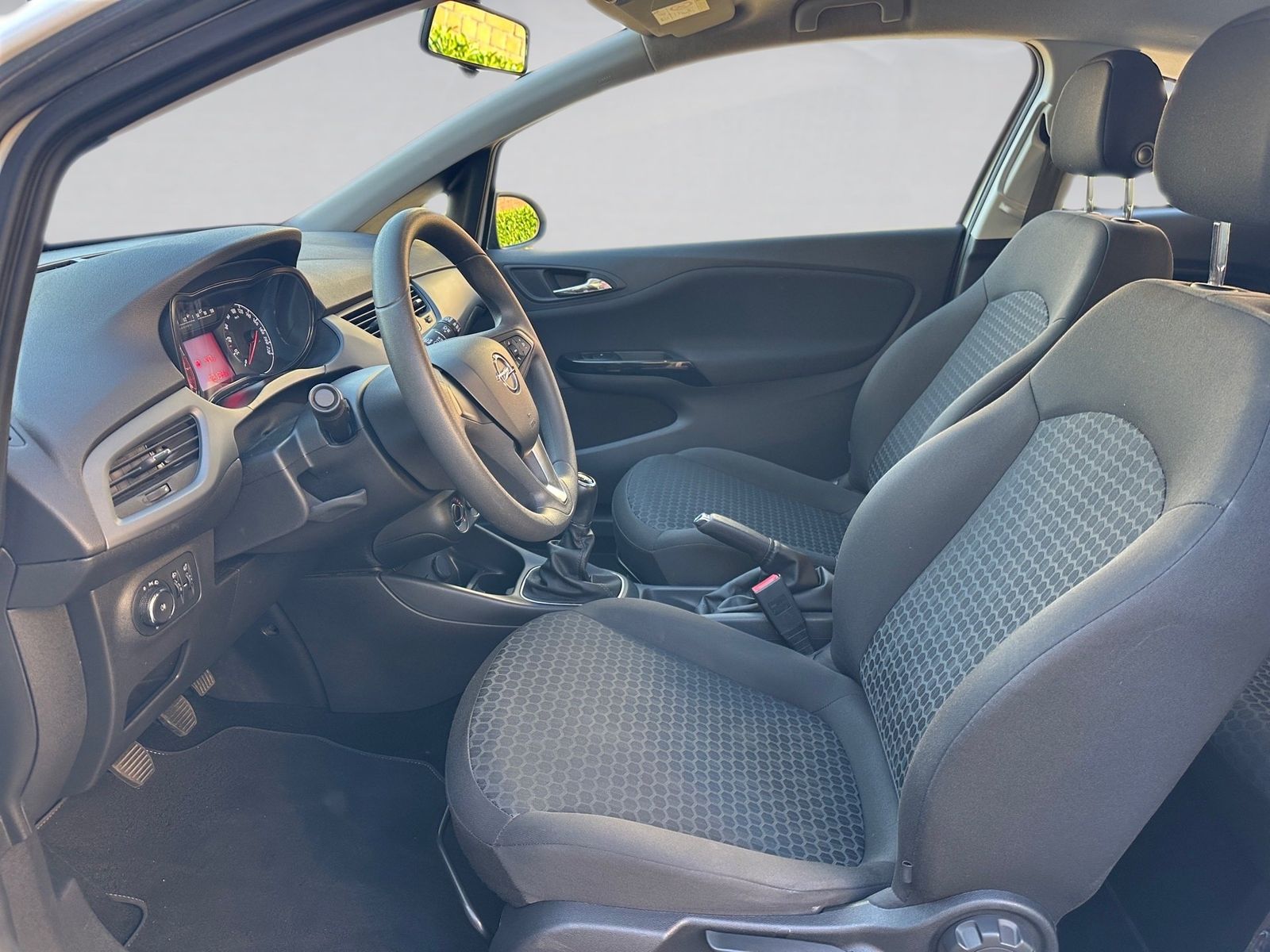 Fahrzeugabbildung Opel Corsa E 1.4 Edition Klima,Radio,USB,Allwetter