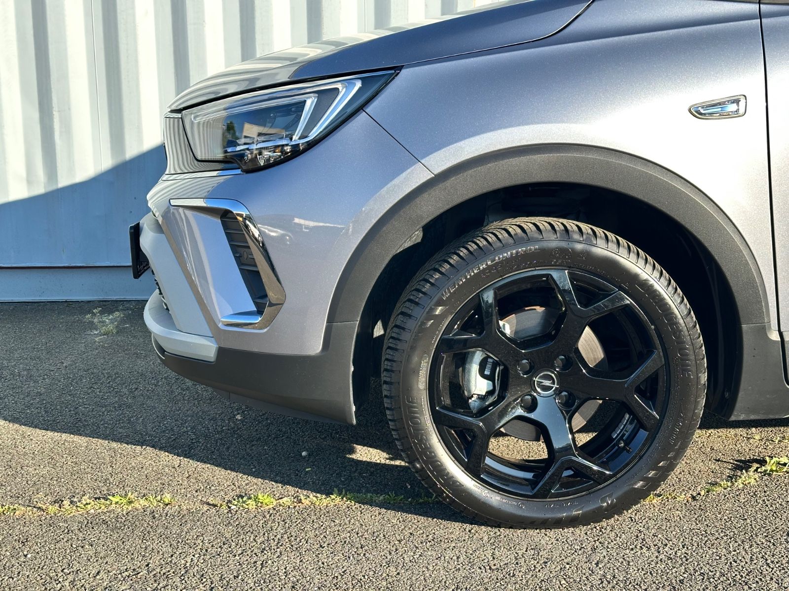 Fahrzeugabbildung Opel Crossland Elegance Kamera*Sitzh.*Frontsch.beheiz