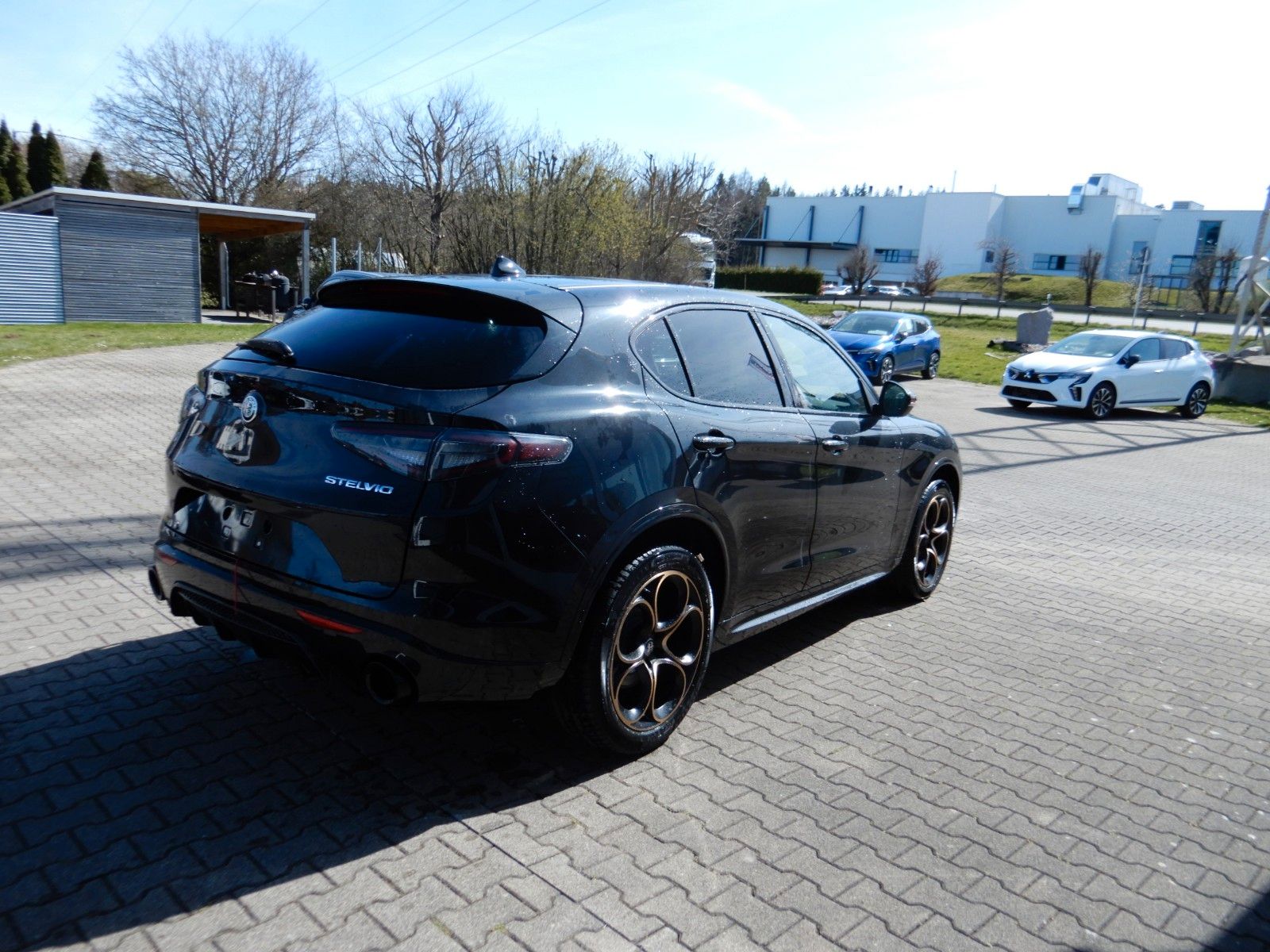 Fahrzeugabbildung Alfa Romeo Stelvio INTENSA MY24 2.0T Q4 AT8 206 KW Pano*LED