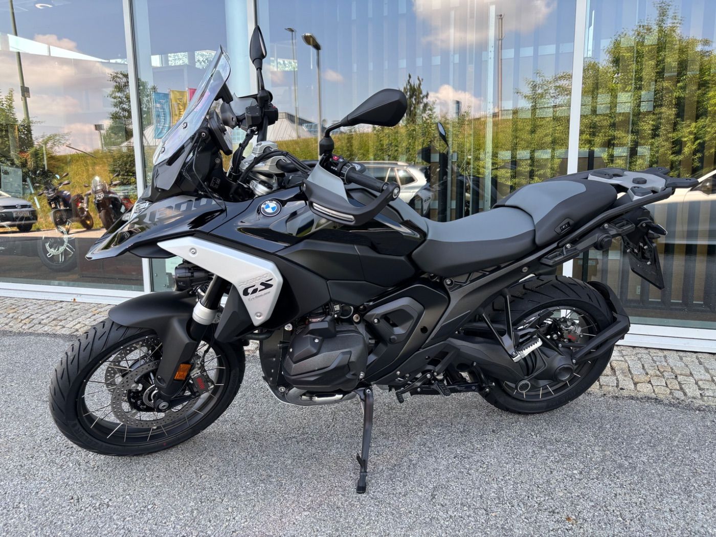 Fahrzeugabbildung BMW R 1300 GS Triple Black 3 Pakete ASA