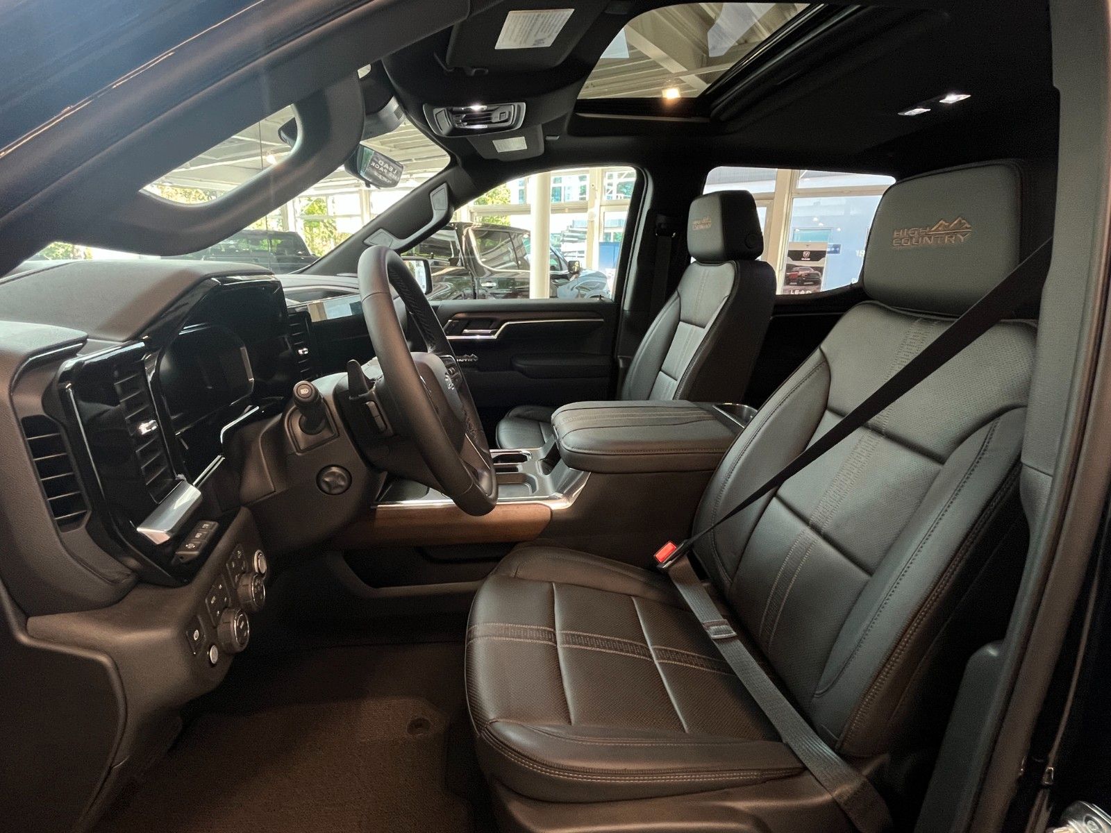 Fahrzeugabbildung Chevrolet Silverado 6.2 V8 High Country Midnight*LPG*360°