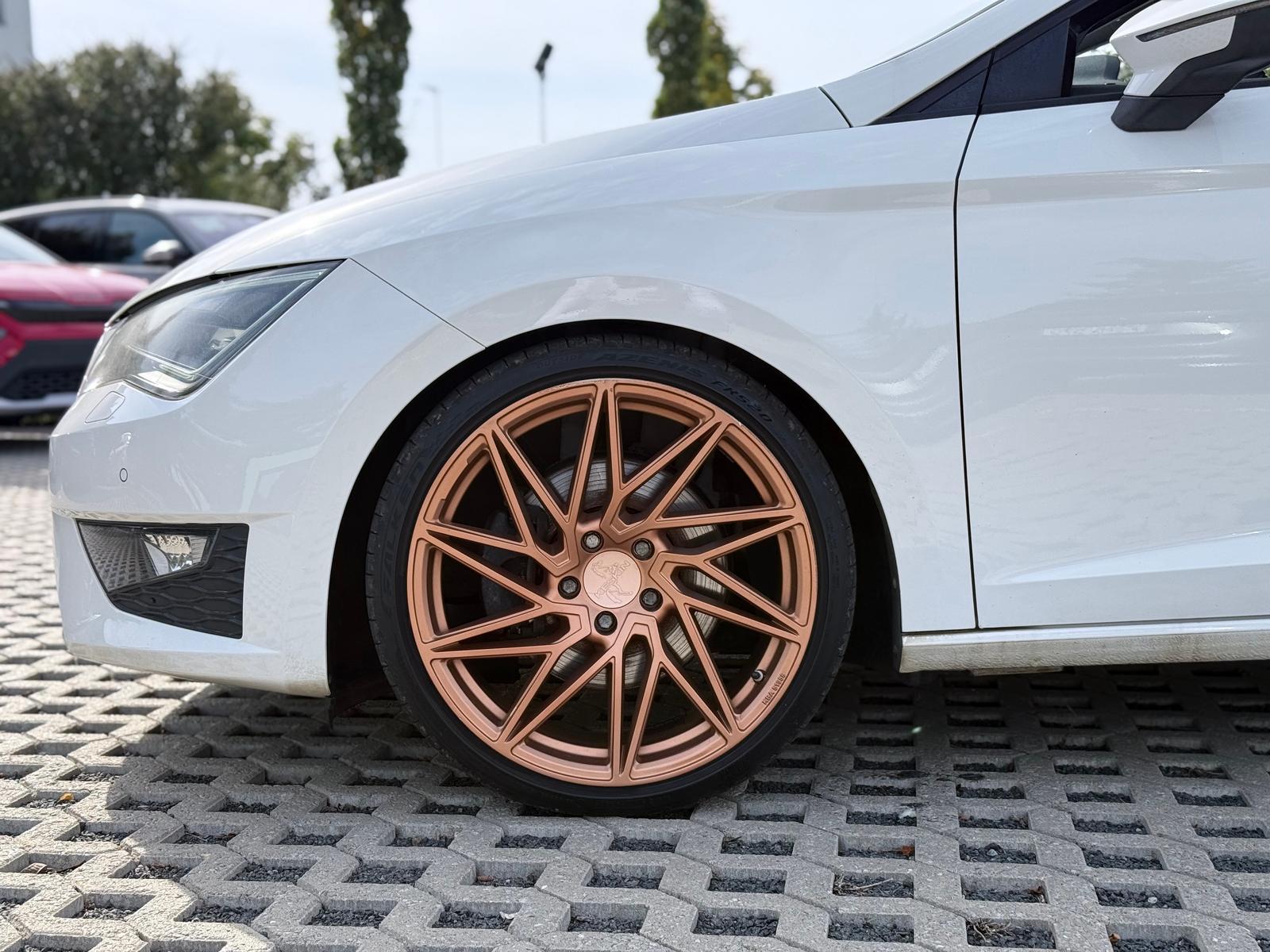 Seat LEON ST FR 1.8TSI LED|NAV|ALCANTARA|SOUND|UNIKAT
