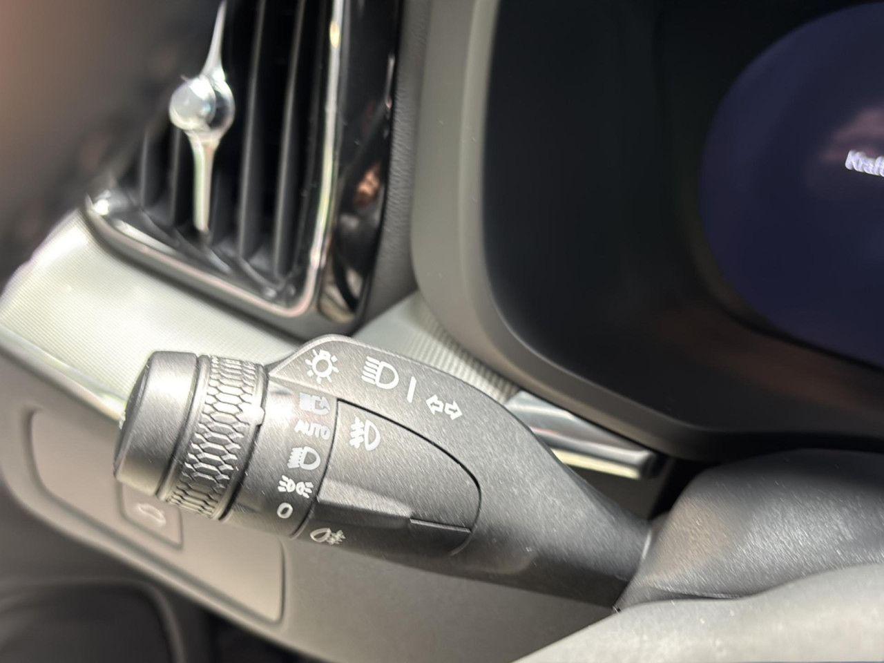 Volvo XC60 XC 60 Plus Dark AWD Bluetooth LED Klima, миниатюра 15