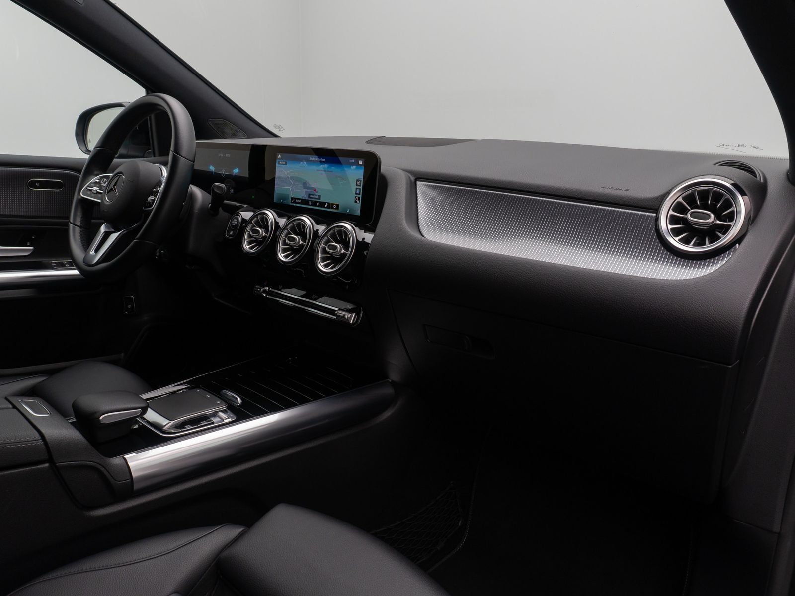 Fahrzeugabbildung Mercedes-Benz B 180 Kamera SoundSys LED Navi Tempomat Komfort