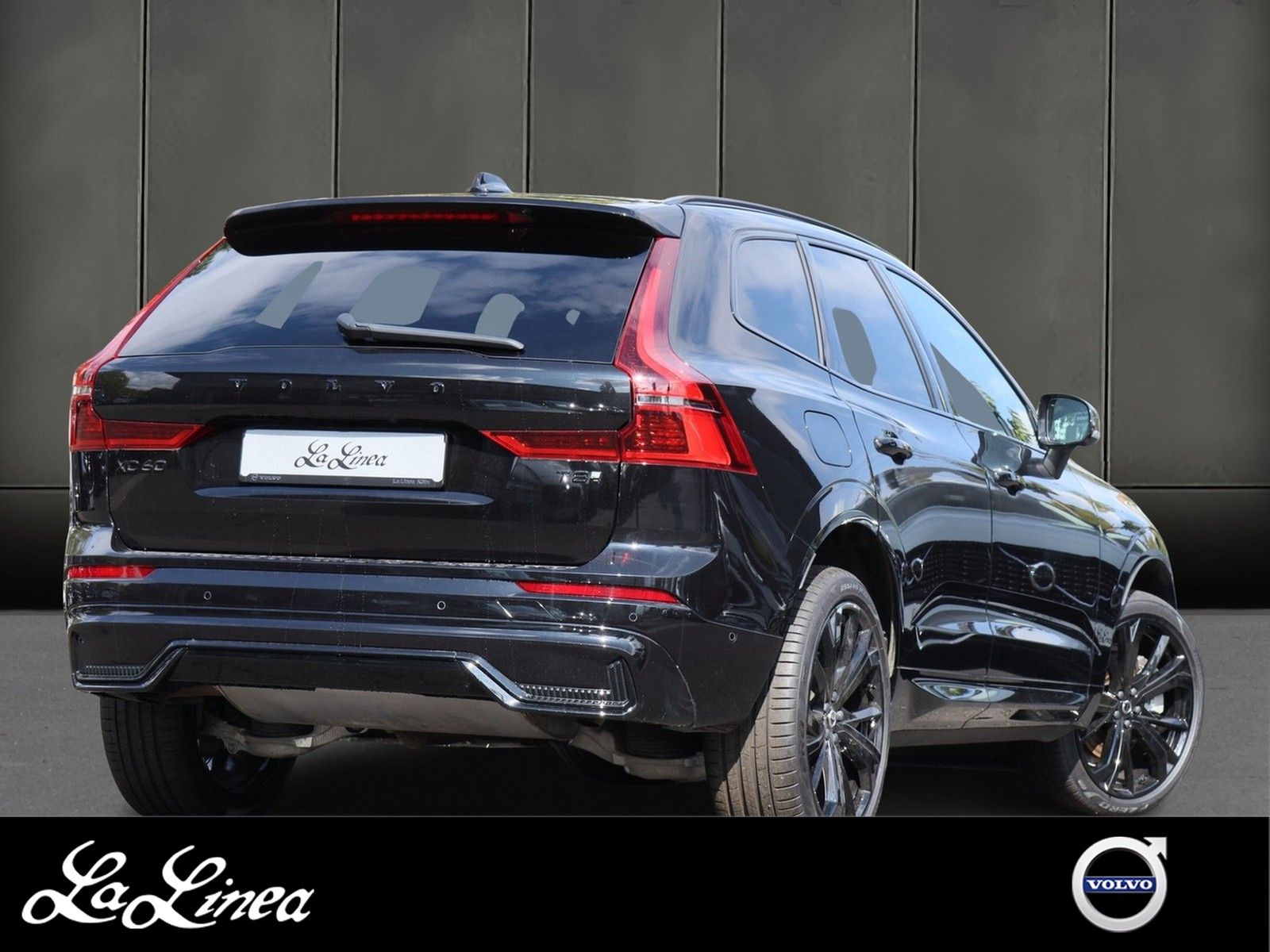Volvo XC60 T8 AWD Plus Black Edition NP:84.830,-//PANO imagem 2