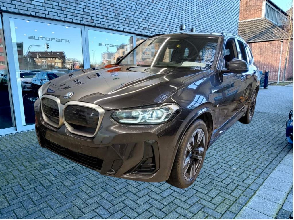 Image of BMW iX3
