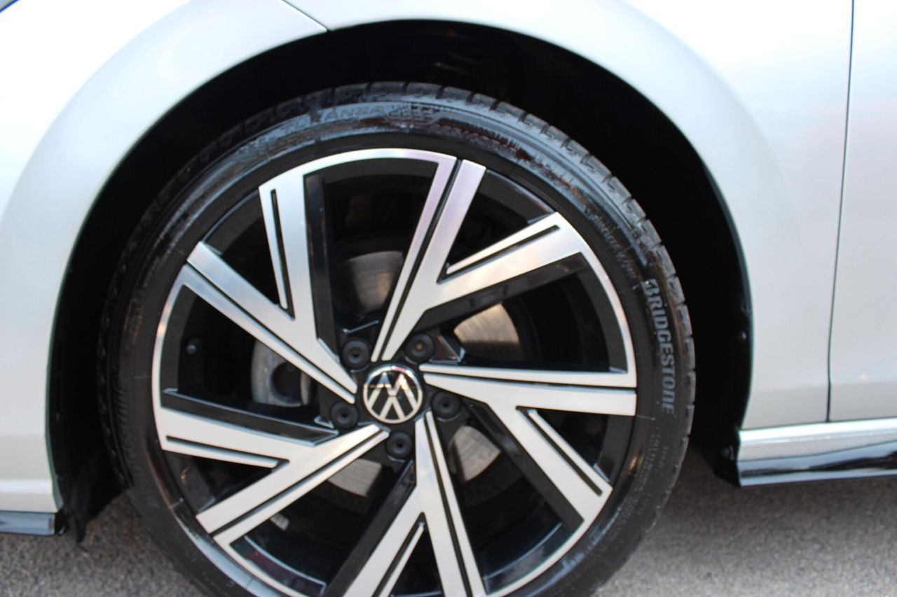 Volkswagen Golf 8 R LINE 2.0 TDI imagem 3