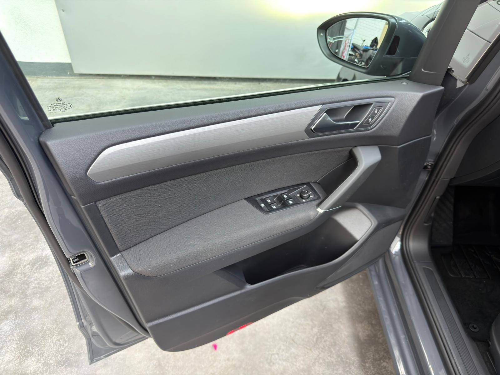 Volkswagen Touran Comfortline#3J.Gara#App#Navi#AHK#LED#SHZ