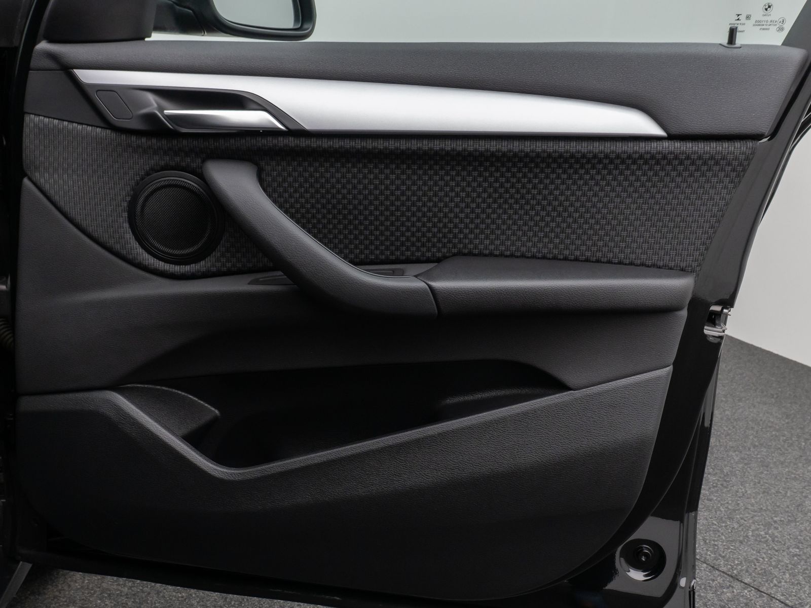 Fahrzeugabbildung BMW X1 xD25e DAB PDC LED Sithzg Geschwindigkeitsreg