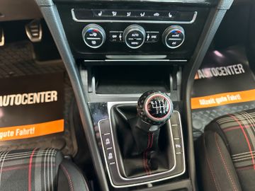 Volkswagen Golf GTI *SPORT-FAHRWERK*NAVI*ACC*PERFORMANCE*