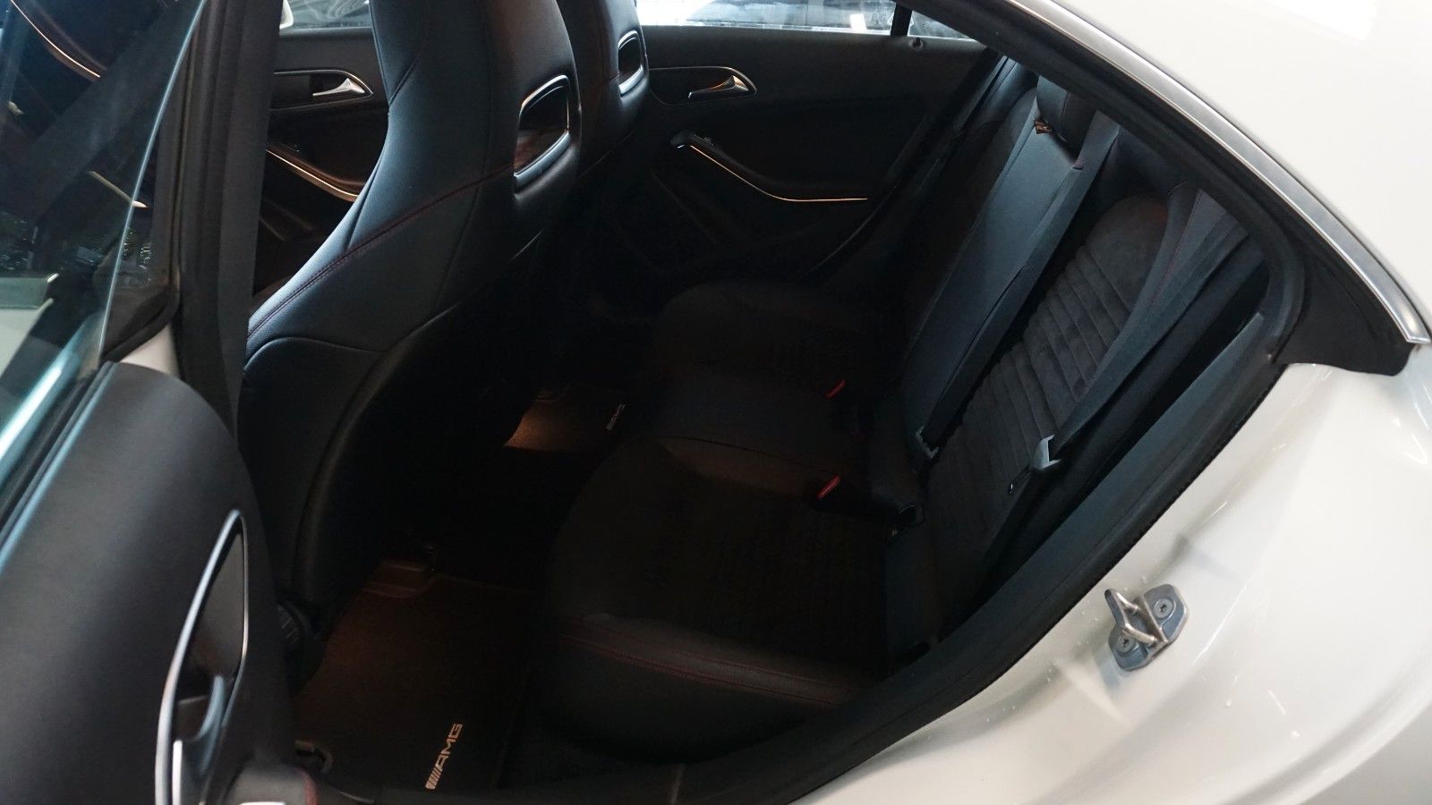 Fahrzeugabbildung Mercedes-Benz CLA 200 AMG