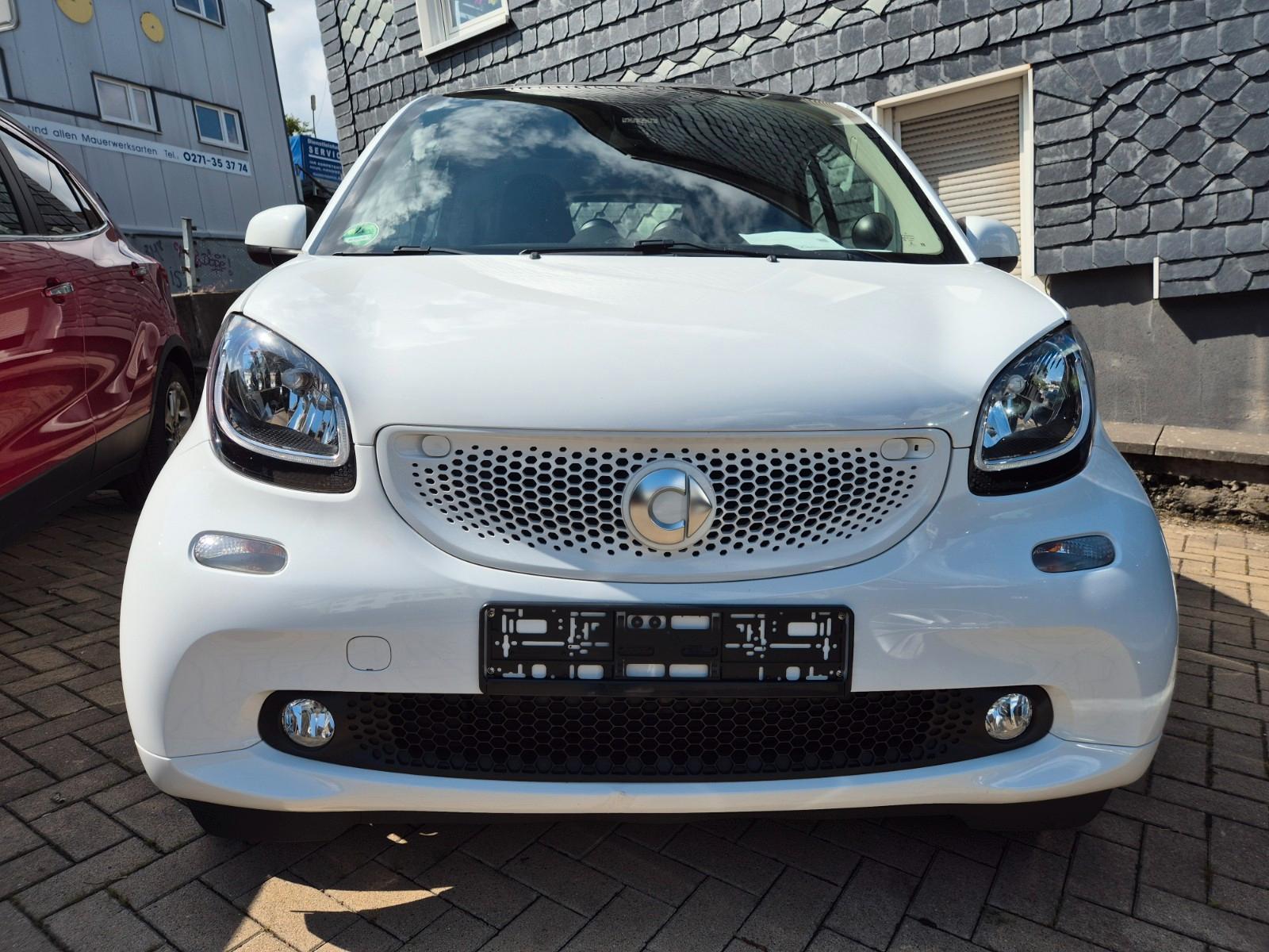 Smart ForTwo fortwo coupe * KLIMA+NAVI+PANORAMA+ALU *