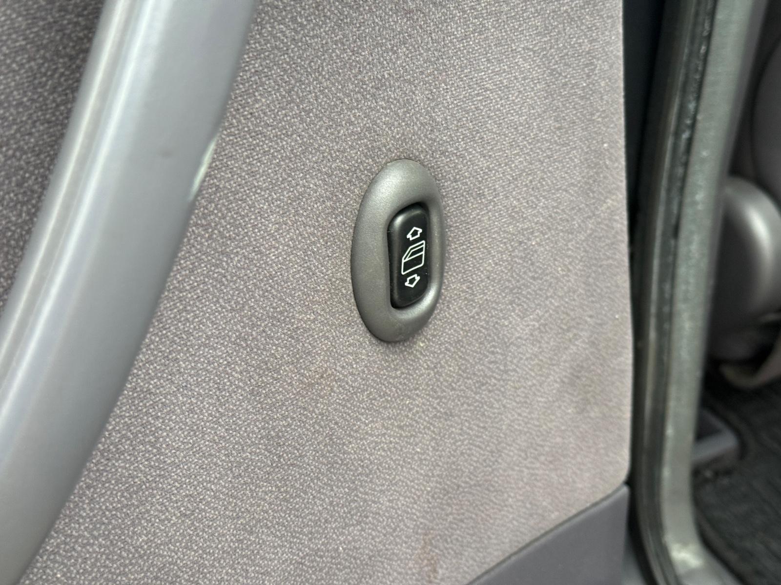 Mercedes-Benz A 190 AVANTGARDE*KLIMA*LEDER*TÜV/ASU 01/2027*TOP