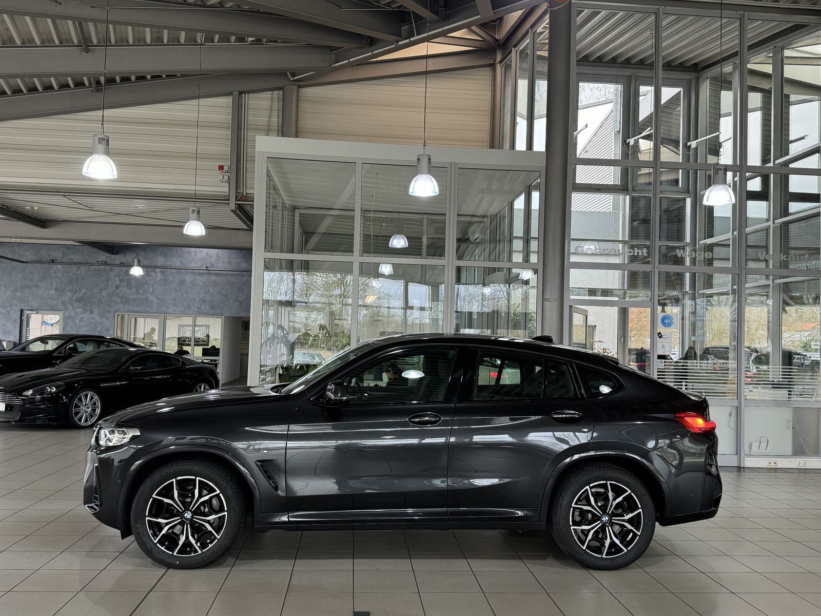 Fahrzeugabbildung BMW X4 xD30d M Sport Kamera DAB HiFi Stop&Go19Zoll