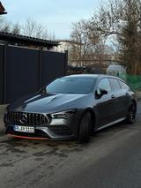 Mercedes-Benz CLA 220 Shooting Brake First Edition - graue Mercedes-Benz CLA 220 Shooting Brake