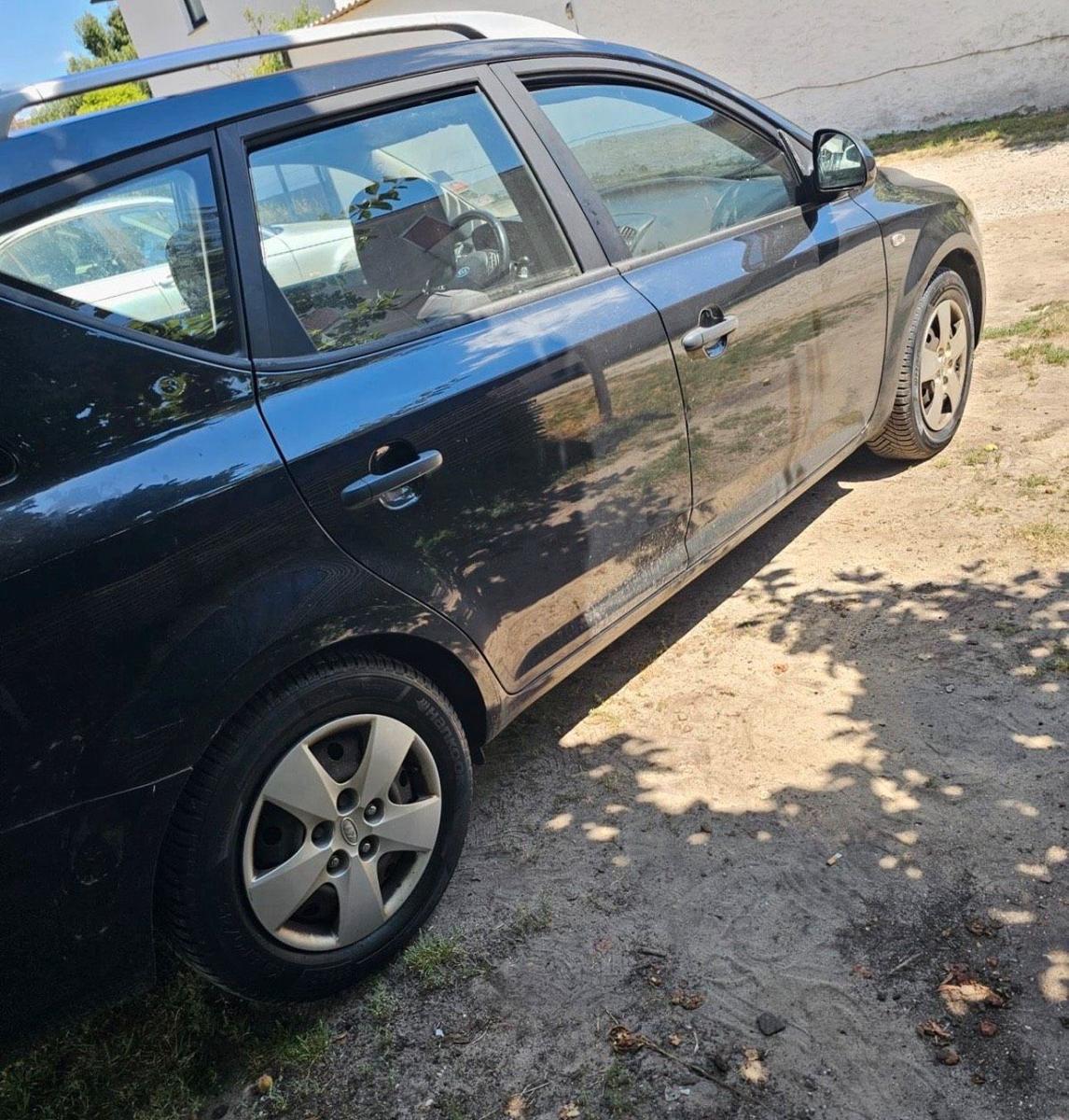 Kia cee'd 2010 — photo 5