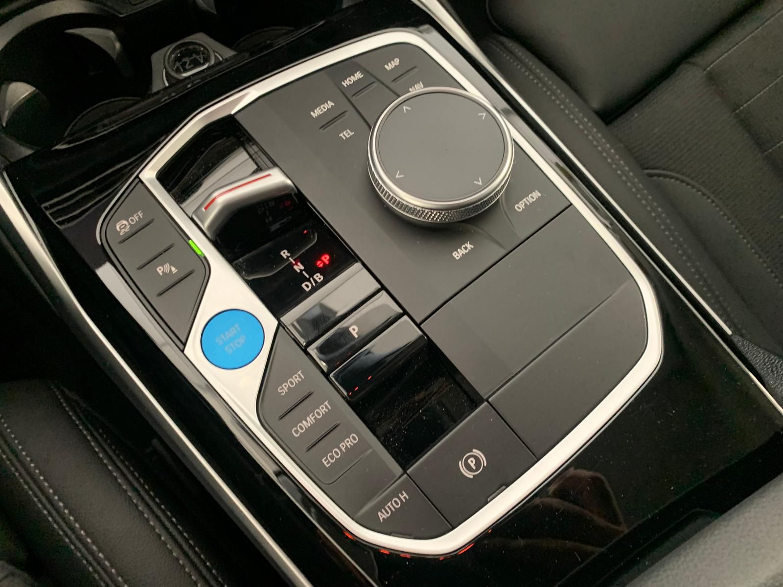 BMW i4 40 GRAN COUPE 83,9kWh ACC/KAMERA/17 ZOLL foto 13