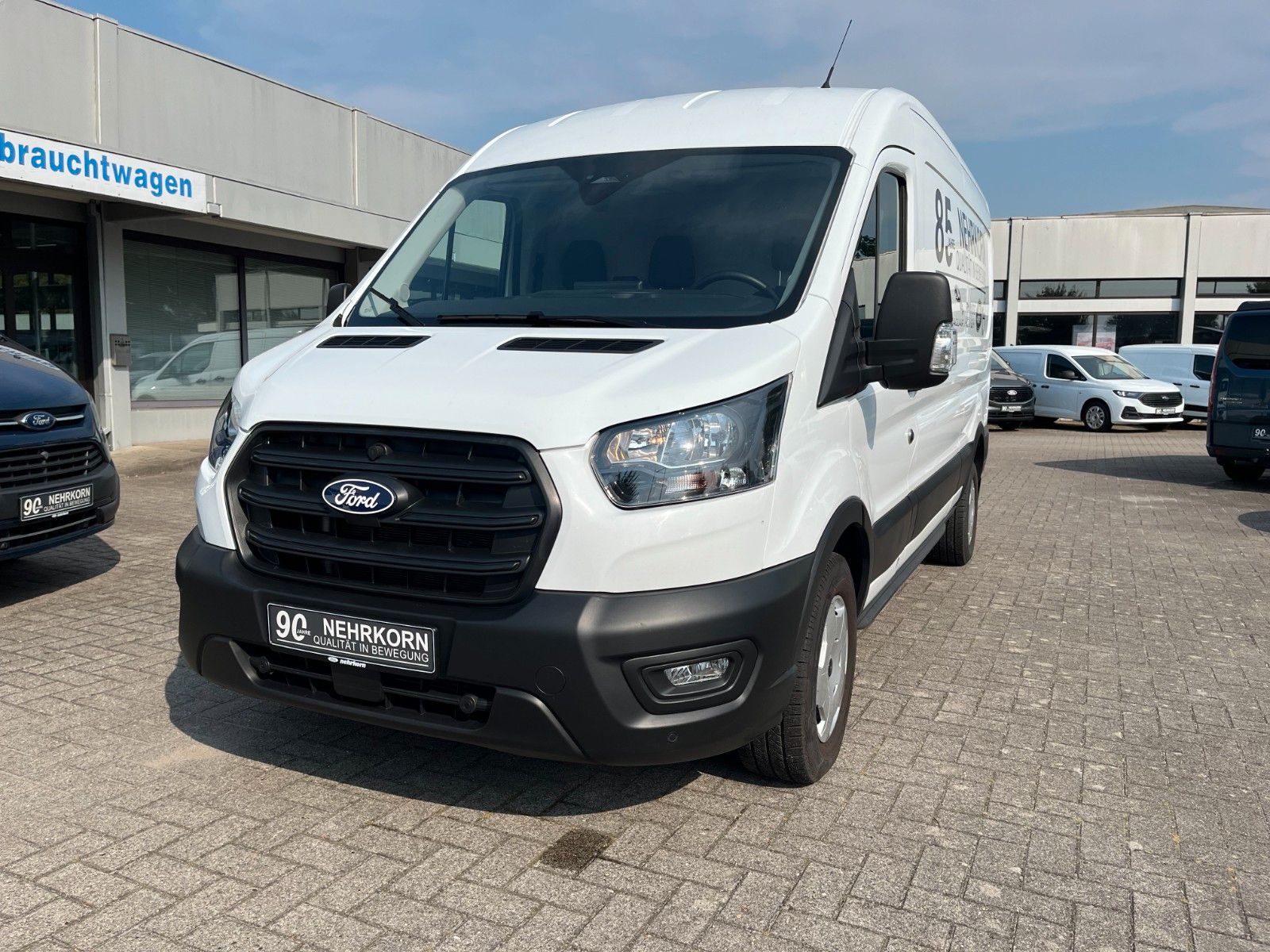Fahrzeugabbildung Ford Transit 350 L3 Kasten hoch lang KLIMA AHK