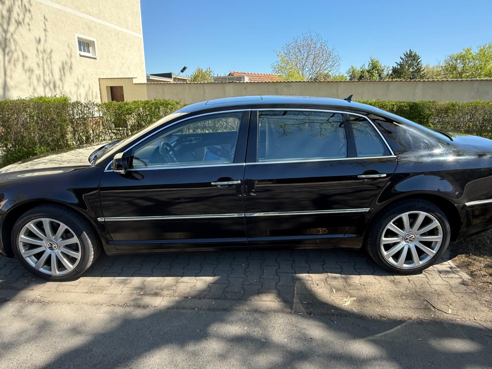 Volkswagen Phaeton 4.2 V8 lang 4MOTION Tiptronic 4-Sitzer -