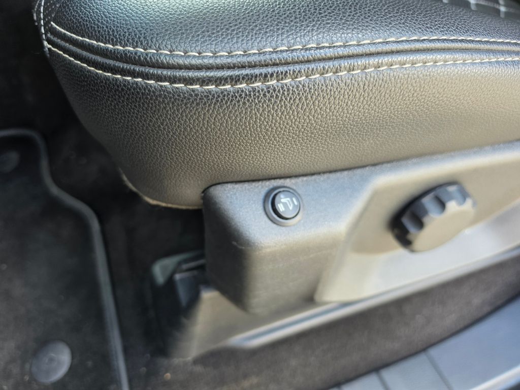 FORD F 150 Lariat 2.7 V6 Benzin FX 4x4 offroad FORD F 150 Lariat 2.7 V6 Benzin FX 4x4 offroad