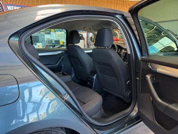 MYAUTOCENTER – Gebraucht- und Jahreswagen mit Werkstattservice in Pfaffenhofen Skoda Octavia *1.HAND*TEMPOM*PDC*2-ZONEN*LED*TÜV-728*