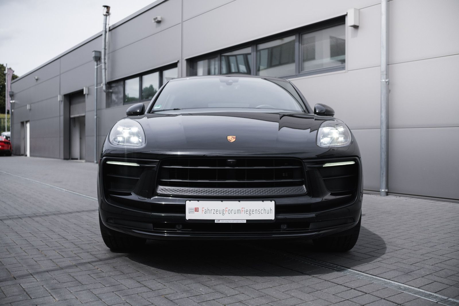 Fahrzeugabbildung Porsche Macan T-21 Zoll - el. Sitz m. Memory-Pano-360Kam