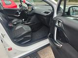 Nissan Micra 1.2 12V 5 porte Comfort - Nissan Micra Comfort mit Benzin-Antrieb