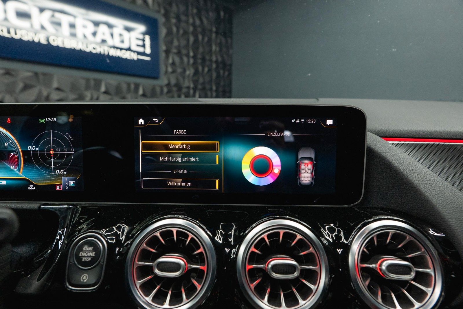Fahrzeugabbildung Mercedes-Benz GLA 45 S AMG 4Matic | ACC | PANO | BURMESTER