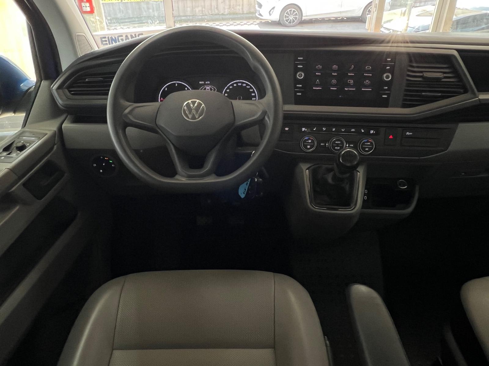Volkswagen T6.1 2.0 TDI Caravelle Comfortline SH+AHK+LS+8S