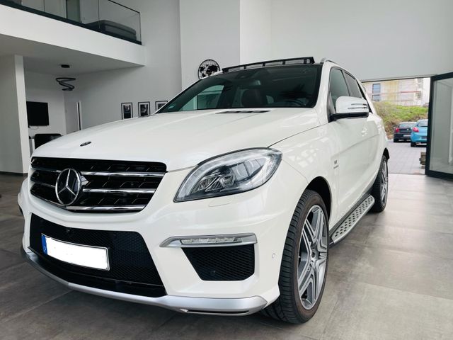 Mercedes-Benz ML 63 AMG 4Matic 7G Pano AHK Distronic