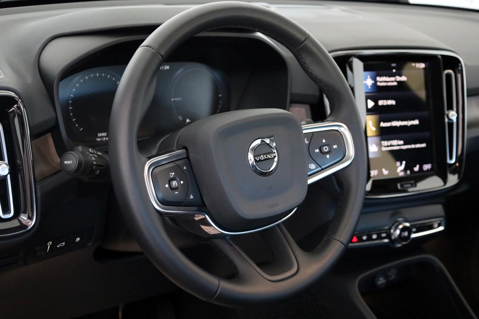 Volvo XC40 Core Recharge,Leder,Navi,LED,SH,Kamera,AHK