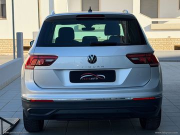 Volkswagen Tiguan - 5