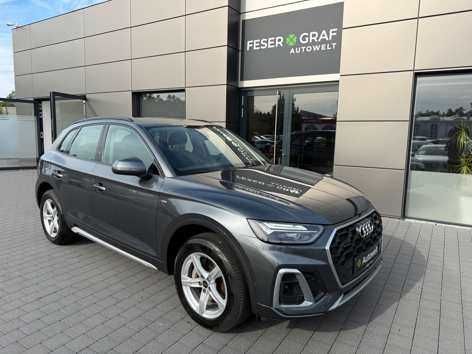 Audi Q5 TFSI e S line 55 qu. AHK STHZ LED eKLAP 360° imagem 2