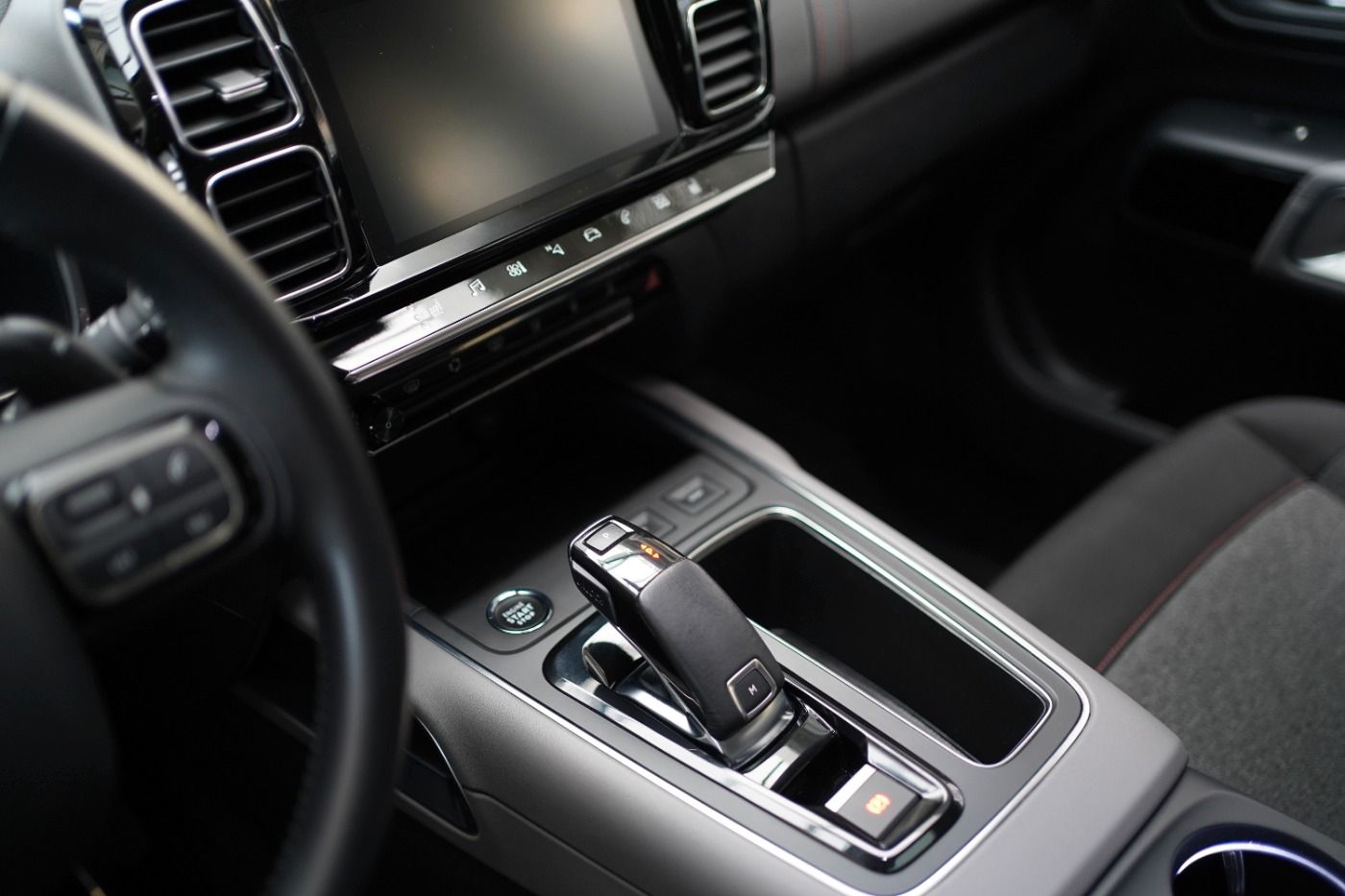 Fahrzeugabbildung Citroën C5 Aircross PureTech 180 EAT8 Feel Automatik AHK