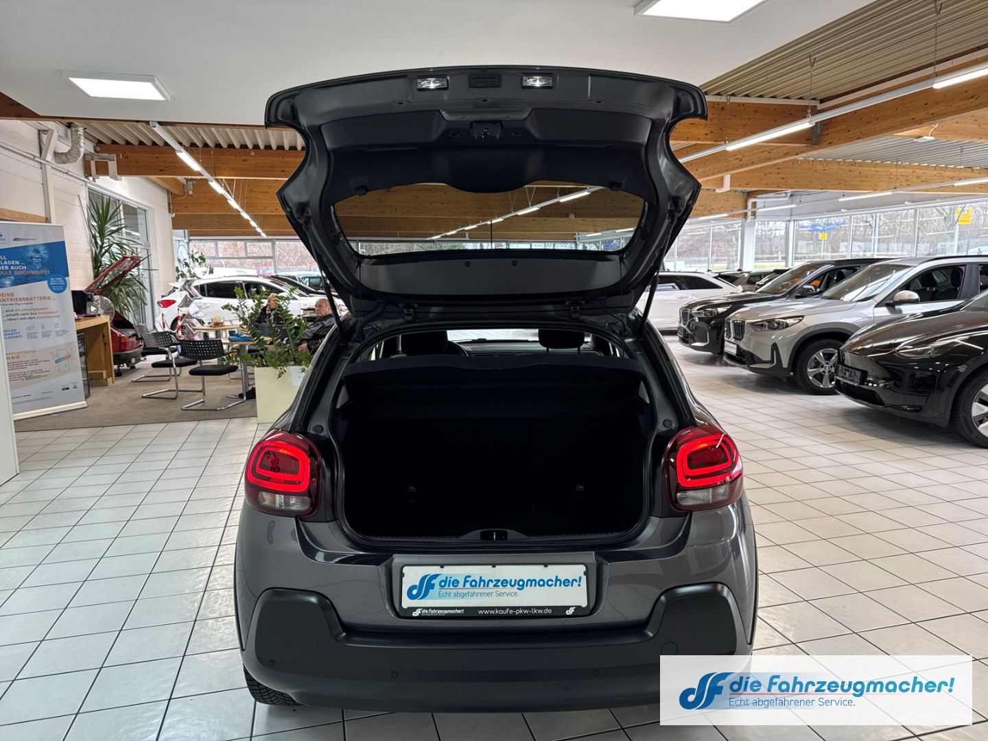 Fahrzeugabbildung Citroën C3 C-Series LED Klimaautom DAB SHZ Spurhalteass.