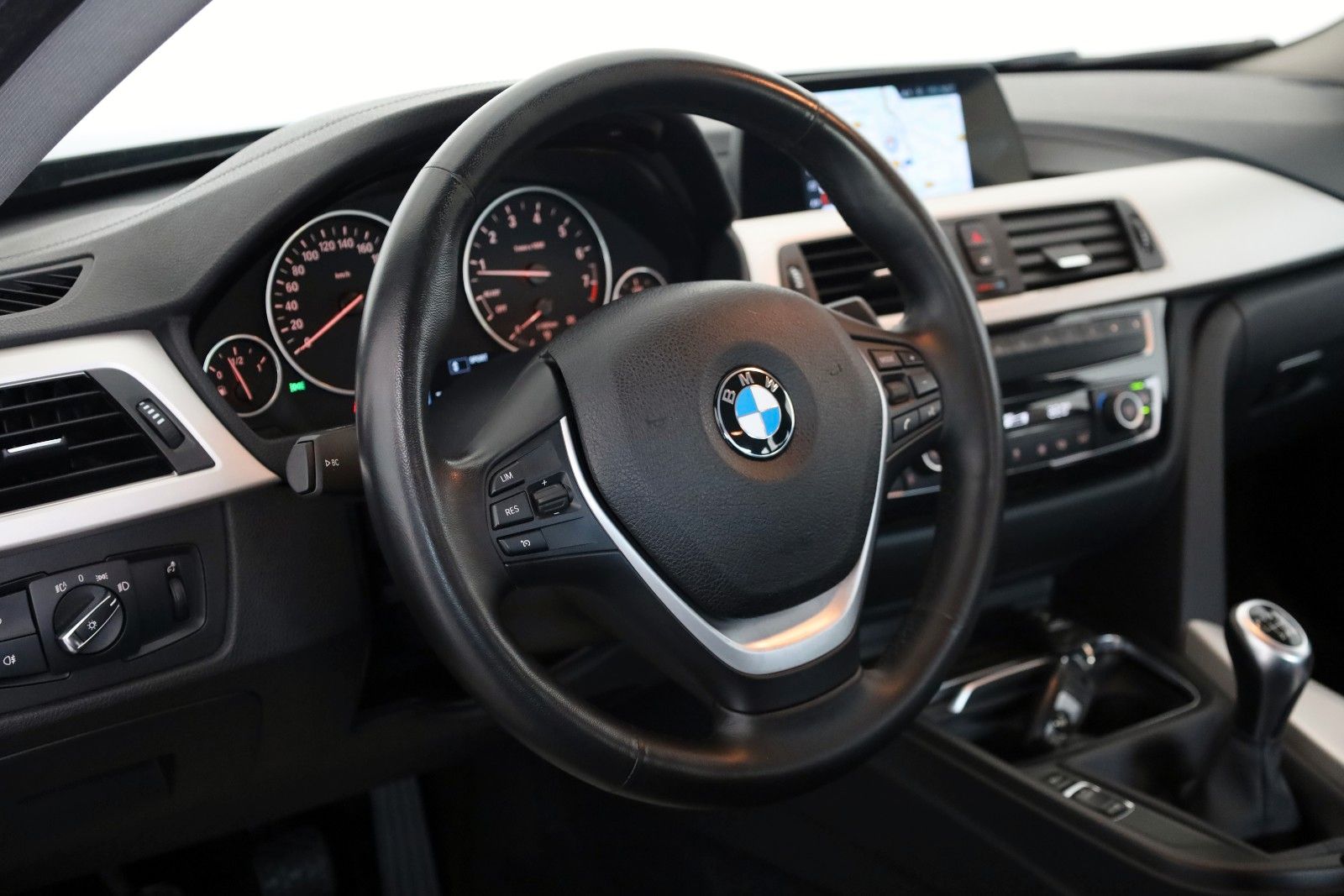Fahrzeugabbildung BMW 420 4 Gran Coupe 420 i Advantage Navi,LED,SH,PDC
