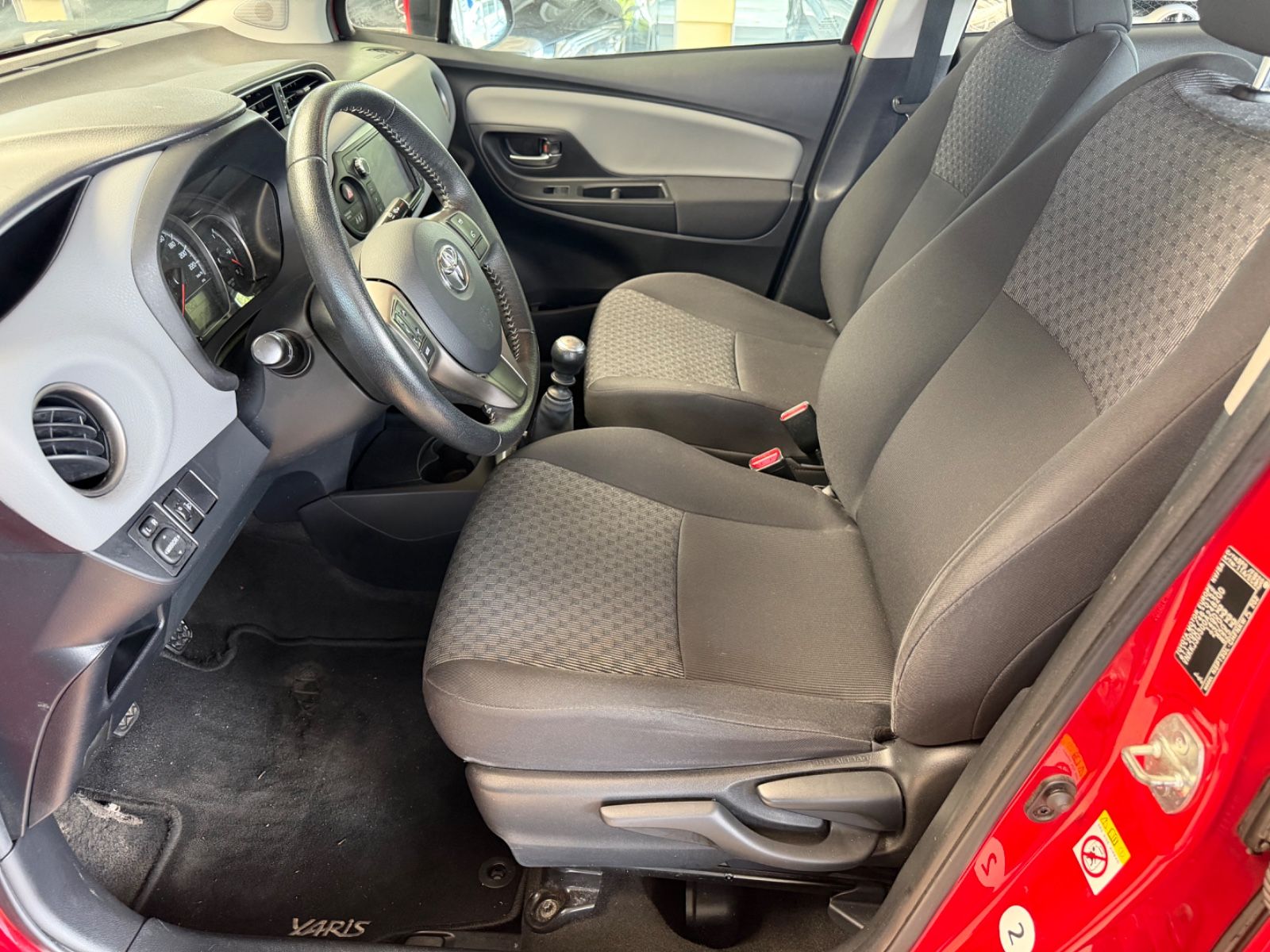 Fahrzeugabbildung Toyota Yaris *Rückfahrkamera*