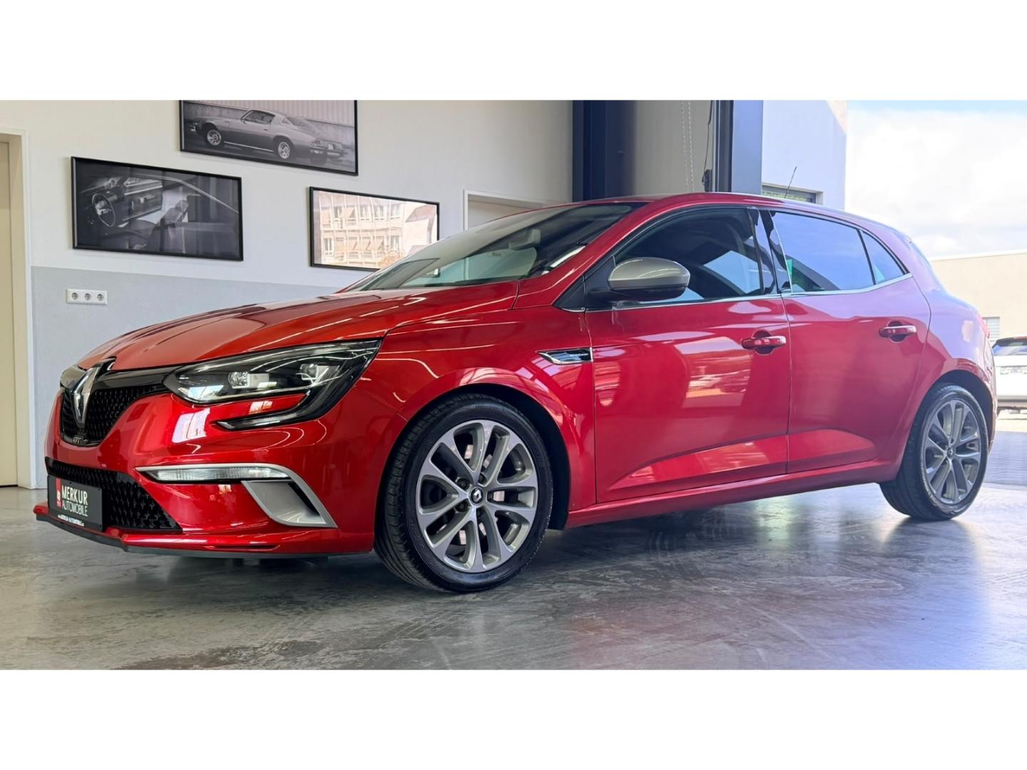 Renault Megane IV 1.6 Automatik GT+AHK+Navi+Bose+Kamera