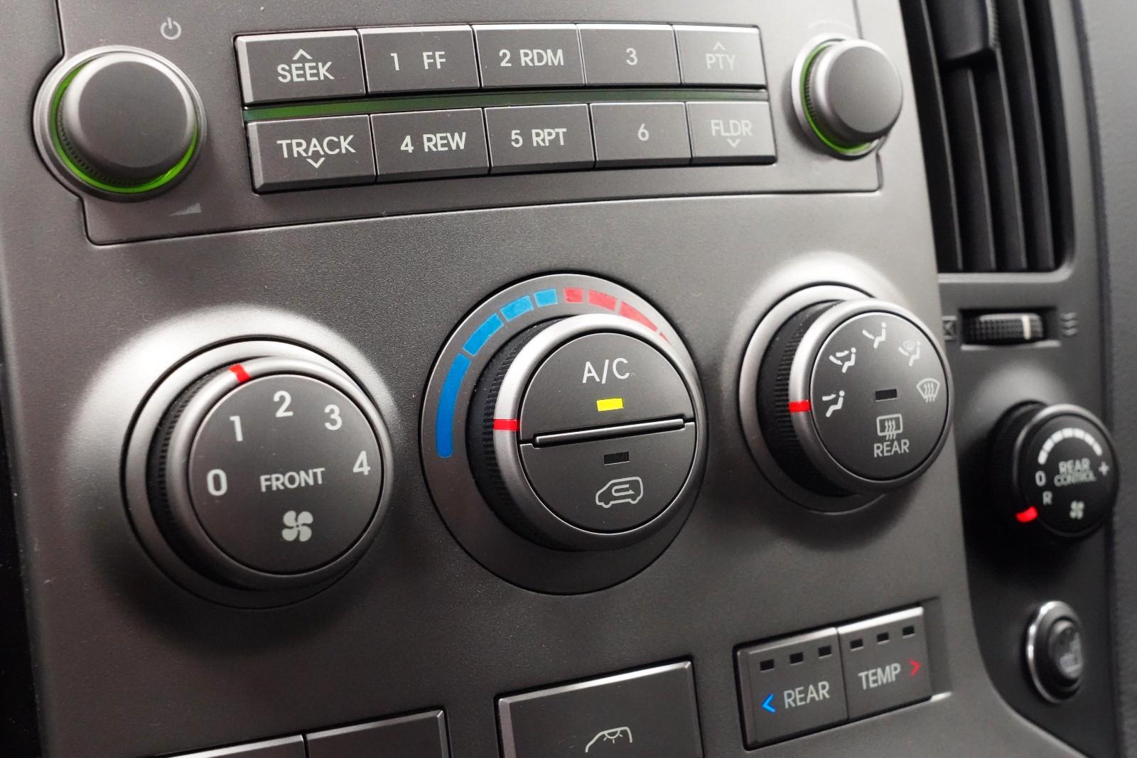 Hyundai H-1 2.5 CRDi Travel Premium +8-SITZER+LEDER+SHZ+