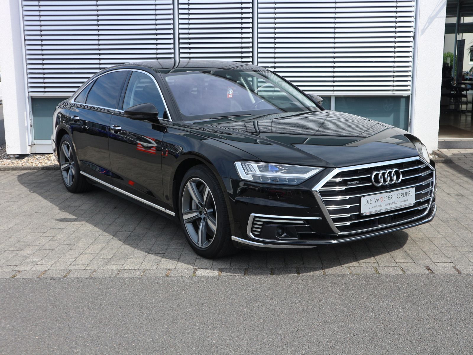 Audi A8 L 60 TFSI e quattro Sitzbelüftung ACC HUD B&O foto 2