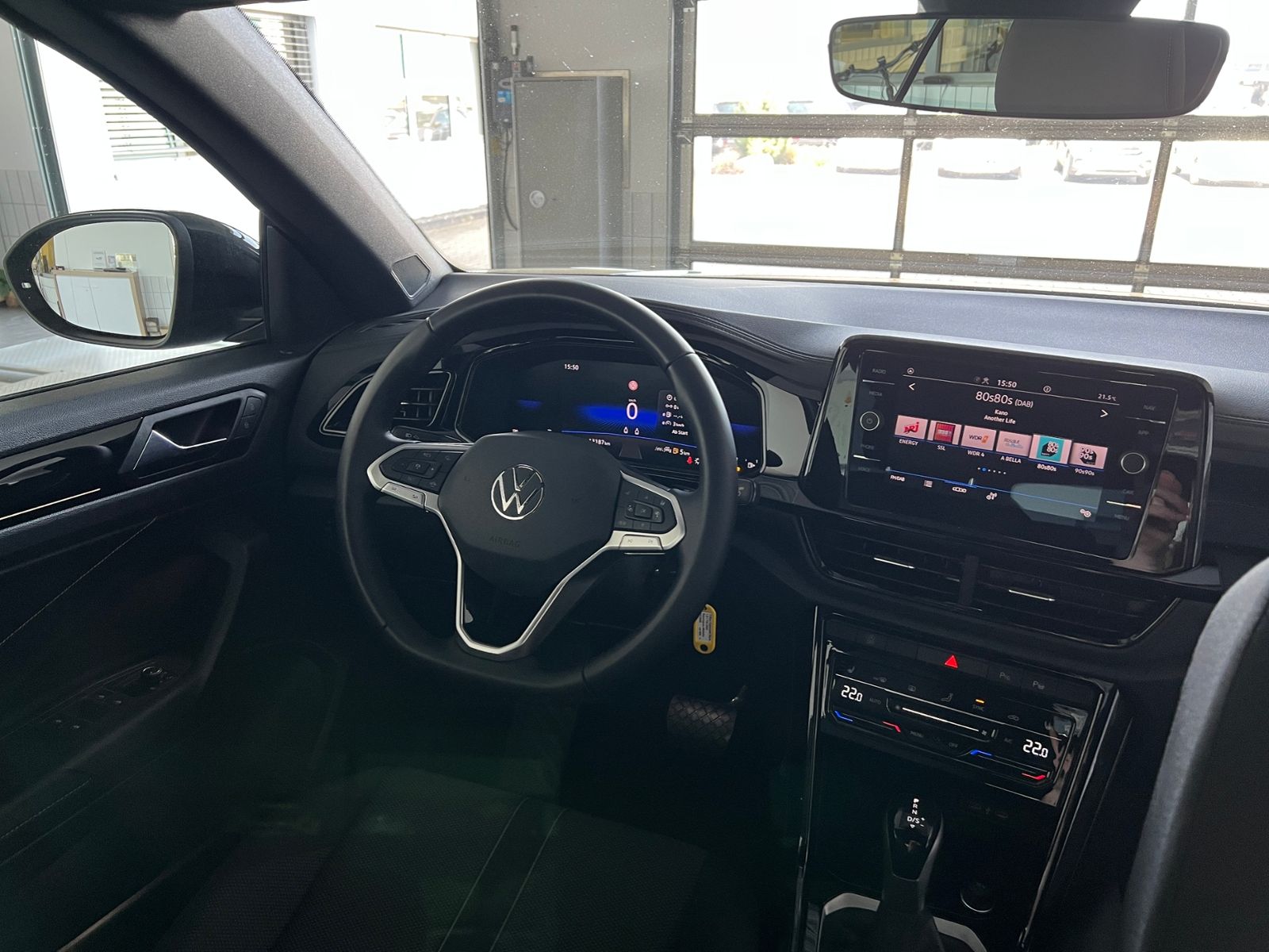 Fahrzeugabbildung Volkswagen T-Roc Cabriolet 1.5 TSI DSG *Black Style, AHK, L