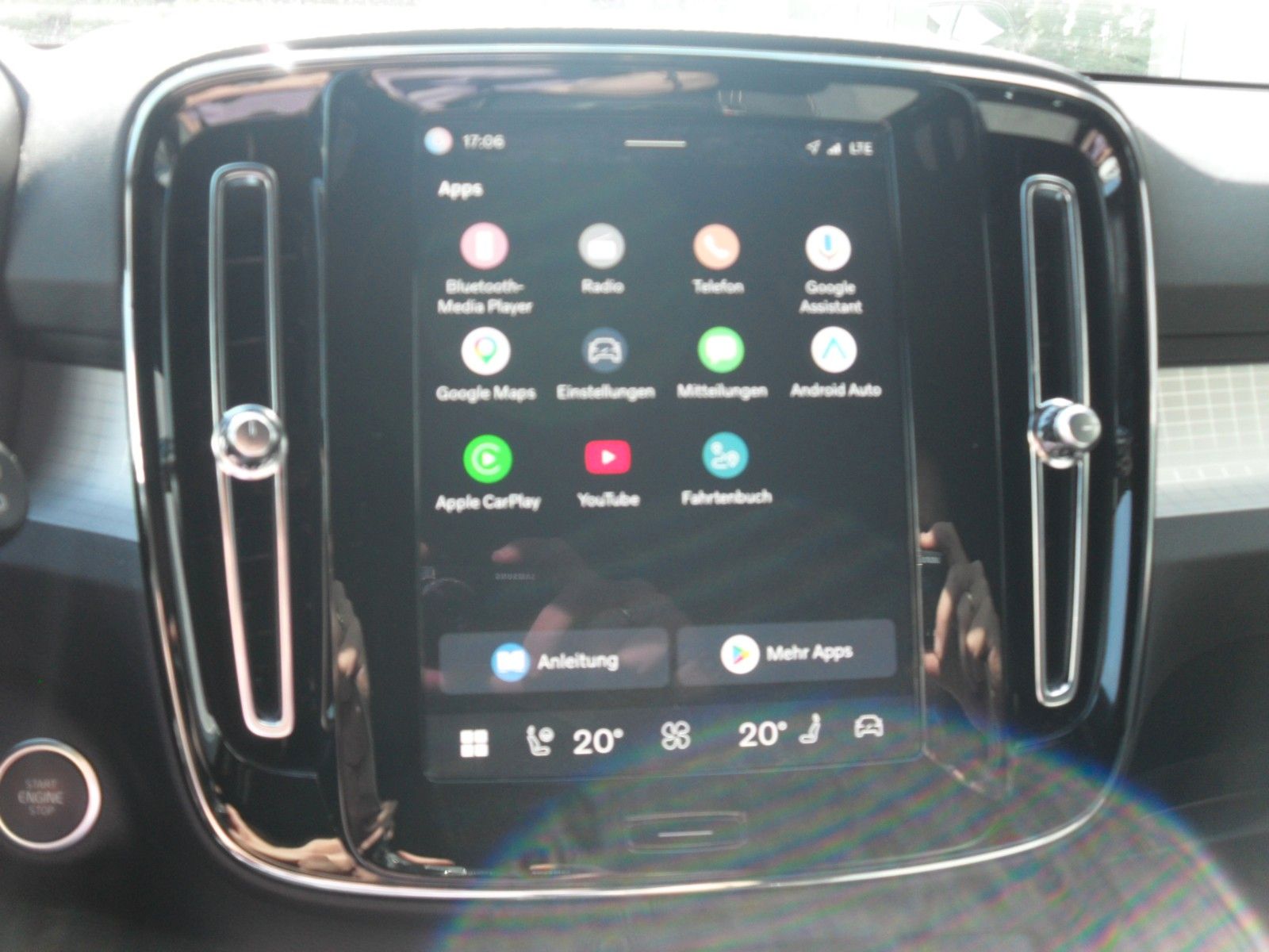 Fahrzeugabbildung Volvo XC 40 B4 Core