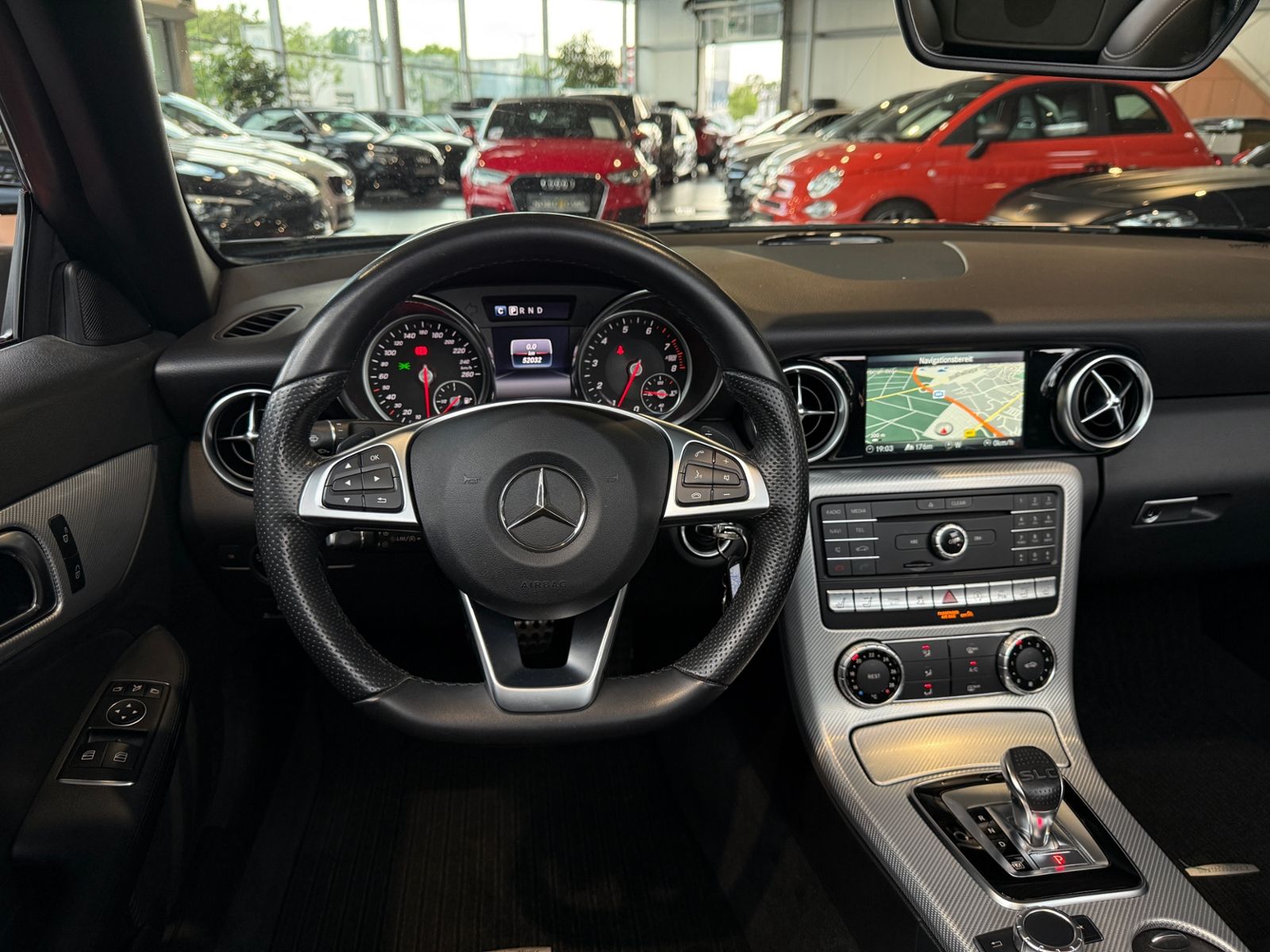 Fahrzeugabbildung Mercedes-Benz SLC 200 AIRSCARF LED NAVI