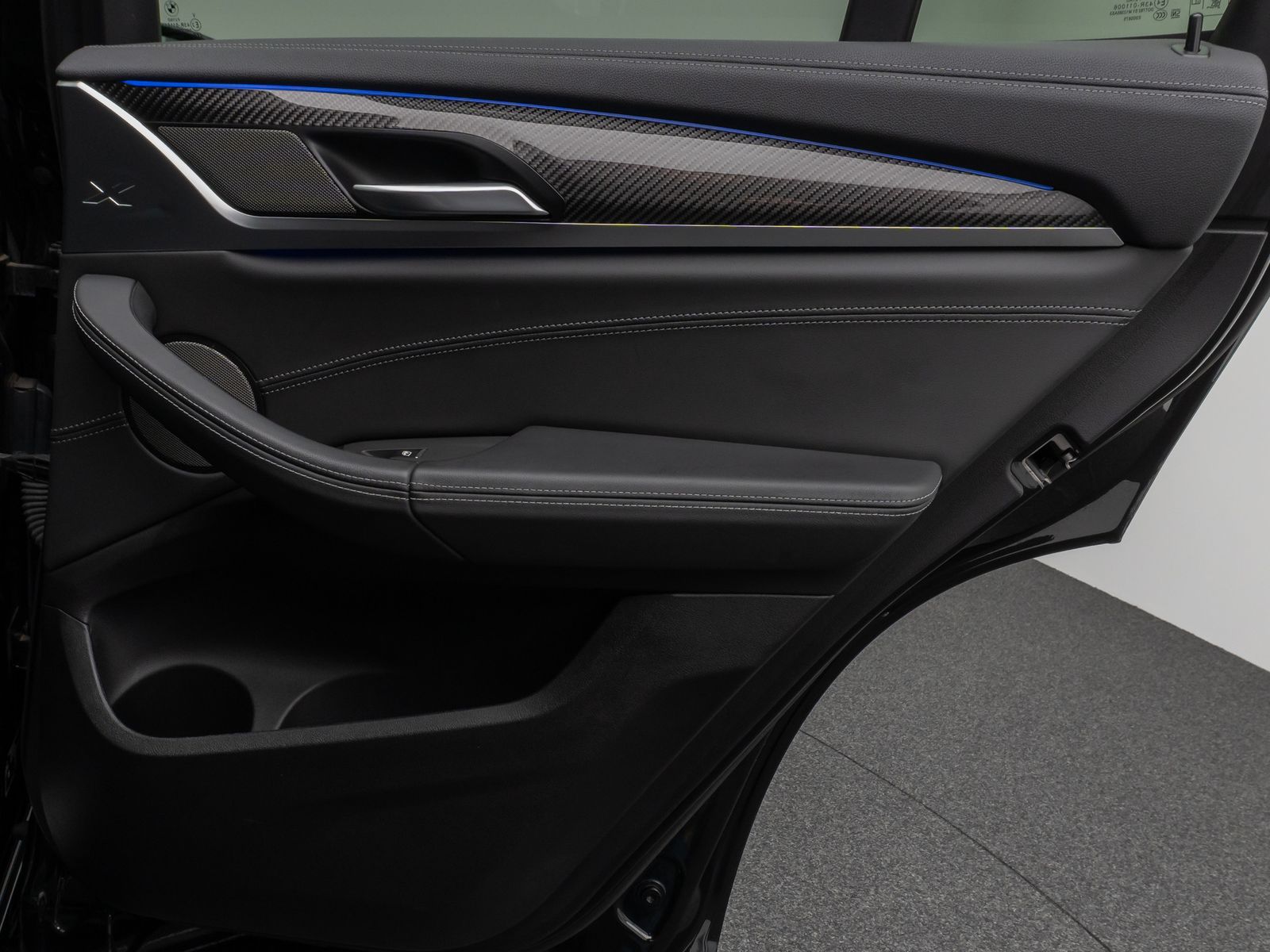 Fahrzeugabbildung BMW X3 M Competition Panorama Laser 360° HUD H/K AHK